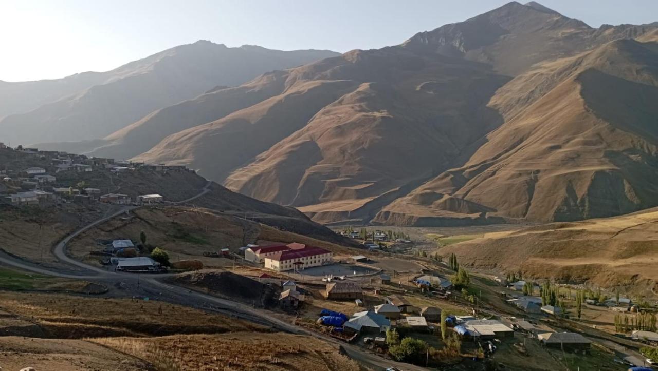Zaur Guest Hause Hotel Xinaliq Exterior photo