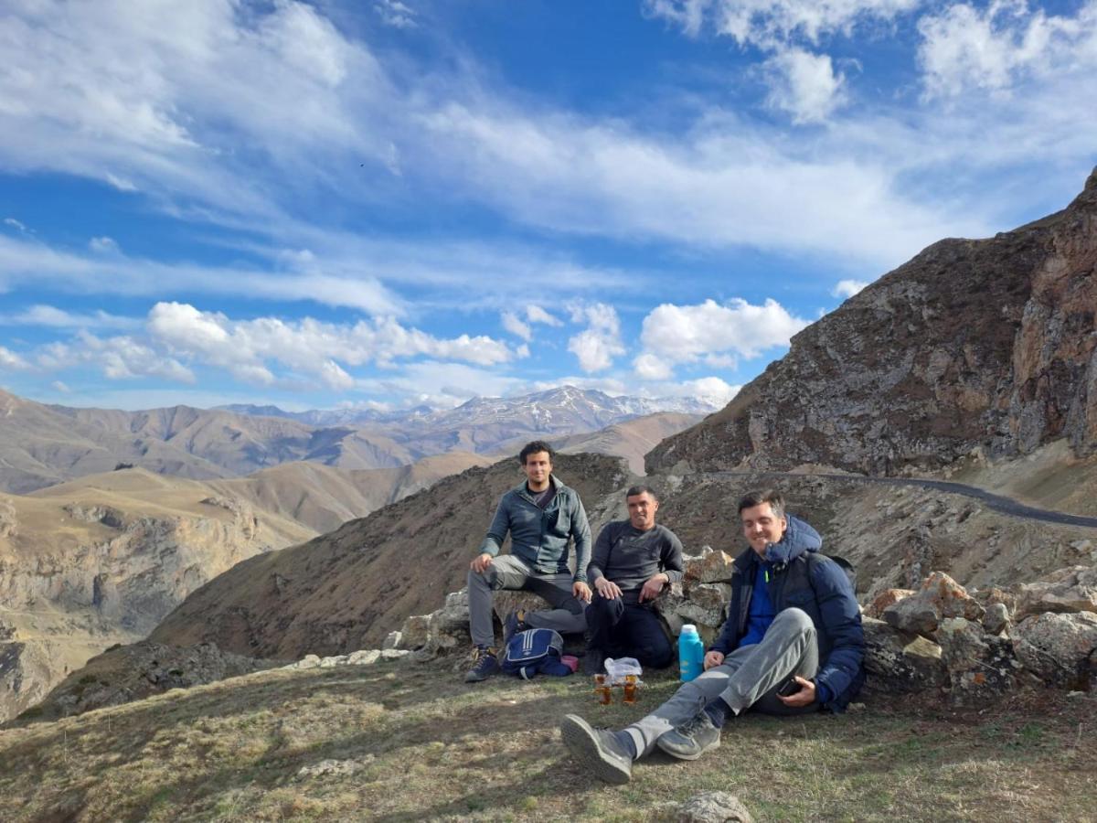 Zaur Guest Hause Hotel Xinaliq Exterior photo